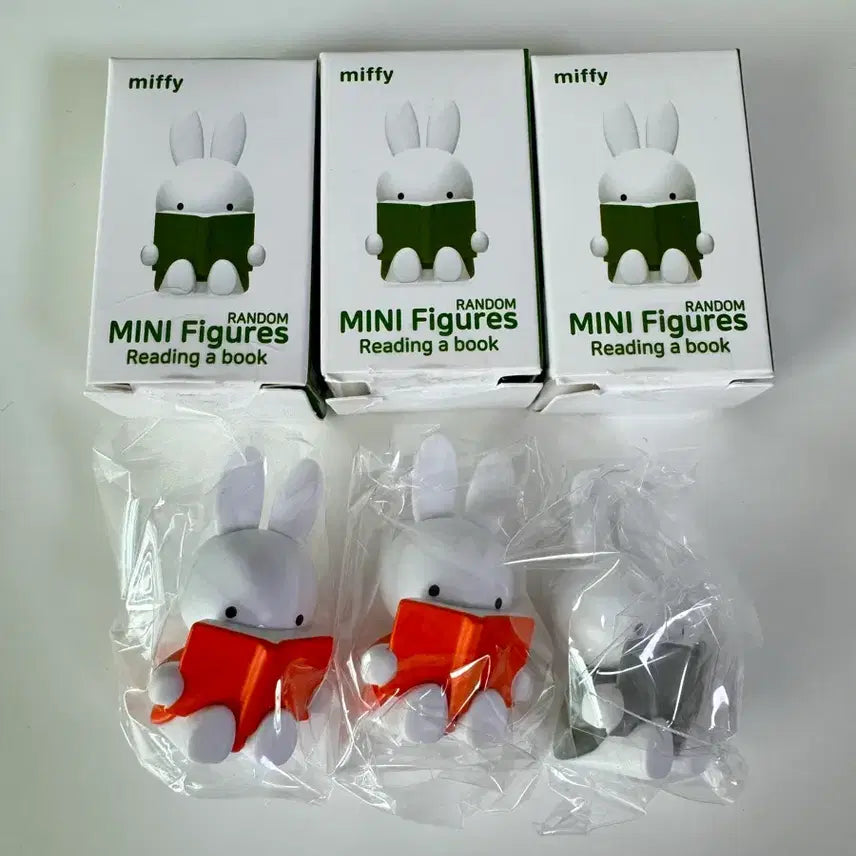 [BUNJANG] Miffy Reading Miniature Figure / 미피 랜덤 미니 피규어 책읽는 미피
