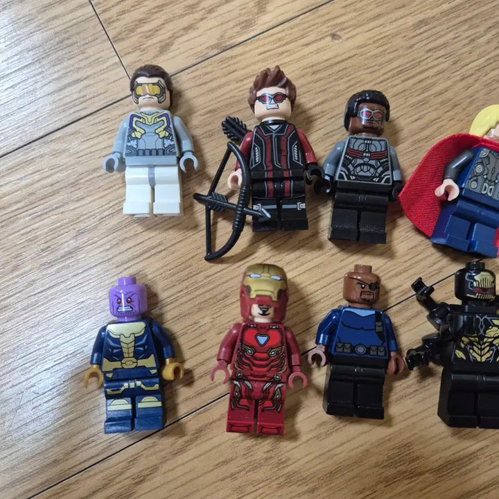 [BUNJANG] LEGO Marvel Avengers Minifigure Bundle Set (10 pieces) / 레고 마블 어벤져스 미니피규어 10개 일괄