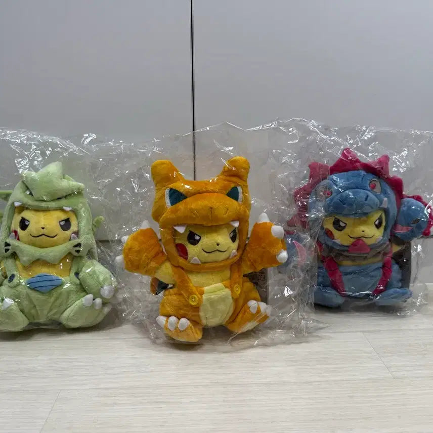 [BUNJANG] Pokemon Monster Mania Pikachu Cosplay Set (Snivy, Tyranitar, Charizard) / 포켓몬 괴수 매니아 피카츄 3종 (삼삼드래, 마기라스, 리자몽)