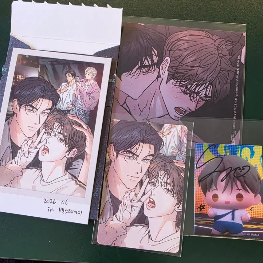 [BUNJANG] Resin Sparkles Pop-up Limited Run Skinship Photocard 5 Special Entry Benefit / 레진 스파클즈 팝업 리미티드런 스냅팩 스킨십 포카 5특 입장특전