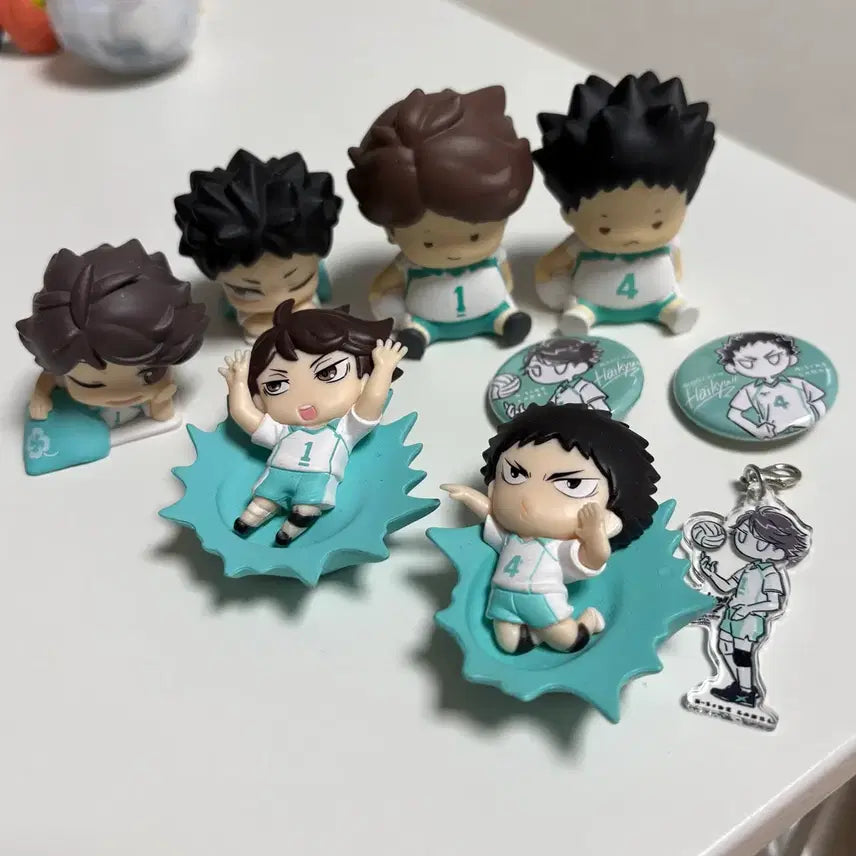 [BUNJANG] Haikyuu!! Oikawa Tooru &amp; Iwaizumi Hajime Gacha Goods Bundle Set / 하이큐 오이카와 이와이즈미 가챠 굿즈