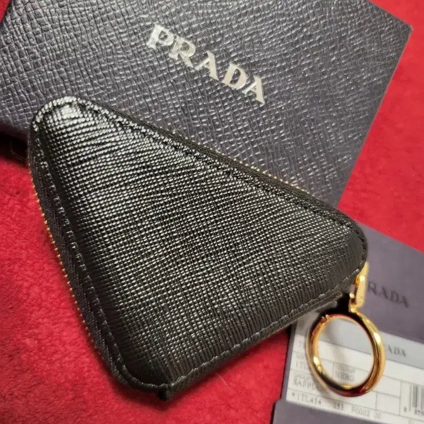 [BUNJANG] Prada Triangular Saffiano Pouch Keyring / 프라다 삼각 사피아노 파우치 키링