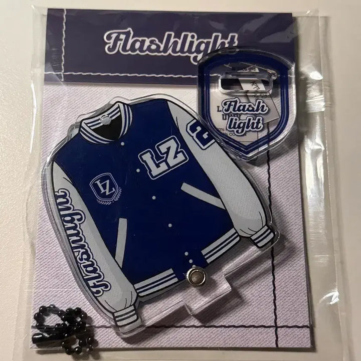 [SOLD OUT] [BUNJANG] Flashlight Varsity Jacket Holder Package with Polaroid / 플래시라이트 과잠 홀더 패키지 판매