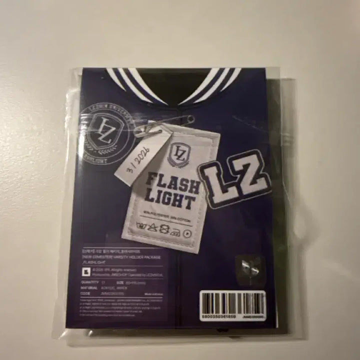 [SOLD OUT] [BUNJANG] Flashlight Varsity Jacket Holder Package with Polaroid / 플래시라이트 과잠 홀더 패키지 판매