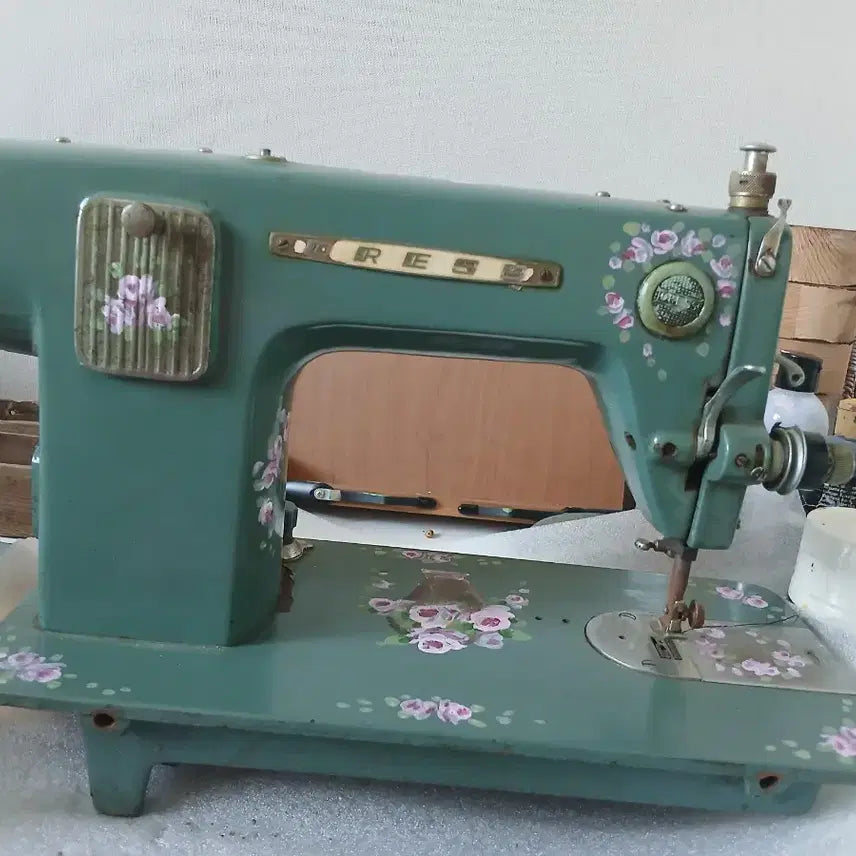 [BUNJANG] Antique Sewing Machine / 골동품 미싱