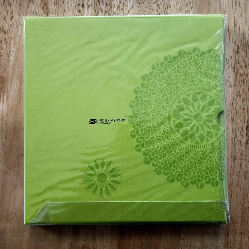 [BUNJANG] 2013 Korea Stamp Collection Book (Yearly Stamp Book) - Unsealed Mint Condition / 2013 한국의 우표 (연차 우표책)