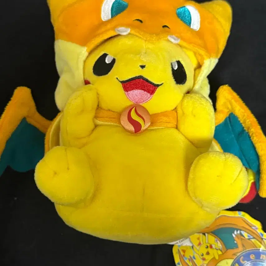 [BUNJANG] Pikachu Poncho Pikachu Charizard Mega Tokyo Limited Edition / 피카츄 메가도쿄 리자몽 판쵸 피카츄