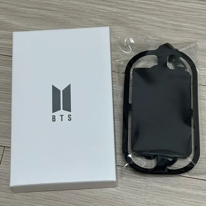 [BUNJANG] BTS Smartphone Holder / 방탄소년단 스마트폰 홀더(포카X)