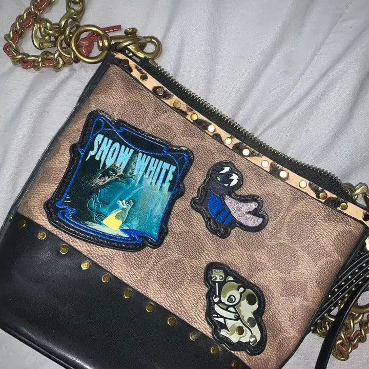 [BUNJANG] Coach Disney Collaboration Limited Edition Snow White Shoulder Bag Crossbody / 코치 디즈니 콜라보 한정판 백설공주 숄더백 크로스백