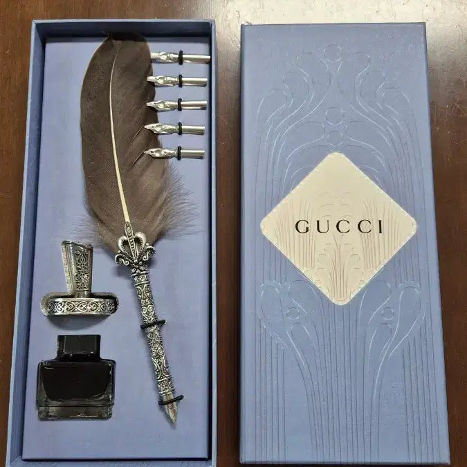 [BUNJANG] Gucci VIP Limited Edition Feather Fountain Pen Set / 구찌 VIP 깃털만년필세트 한정판 새상품 5개 일괄무배
