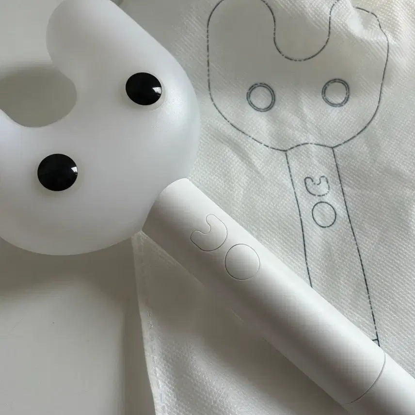 [BUNJANG] NewJeans Binky Bong Lightstick / 뉴진스 응원봉 빙키봉 배송비 포함입니다