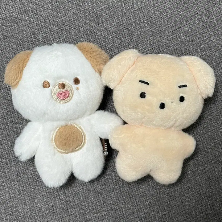 [BUNJANG] DAY6 Dowoon Petit Mals Dog Bundle Set / [일괄] 데이식스 도운 인형 쁘띠멀즈 윤돗개 양도