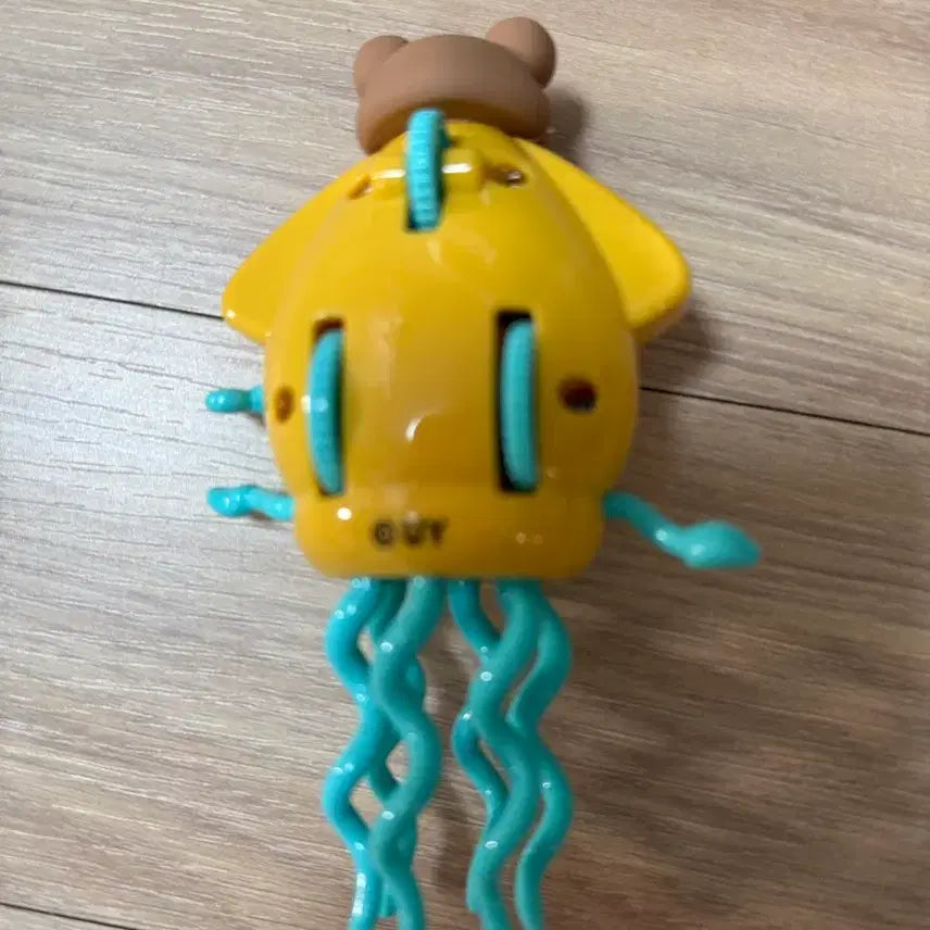 [BUNJANG] Crayon Shin-chan Cuttlefish Wind-up Figure / 짱구 오징어 태엽 피규어