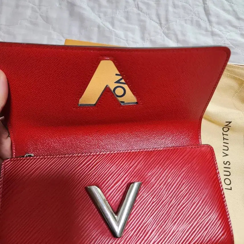 [BUNJANG] Louis Vuitton Twist Red Long Wallet Silver Hardware / 루이비통 트위스트 레드 장지갑 은장