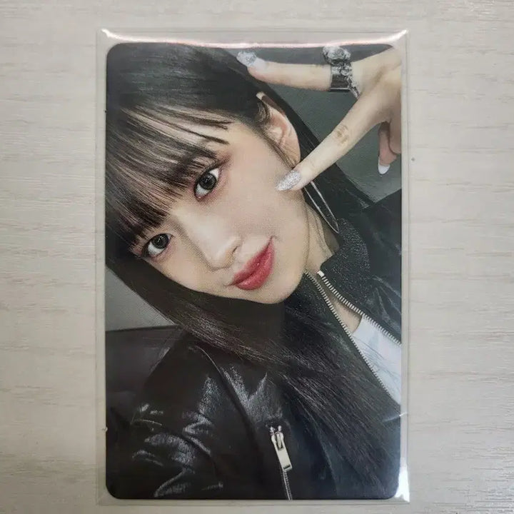 [BUNJANG] IVE Yujin Wave Photocard / 공굿덤//아이브 안유진 일본 웨이브 초회한정B 앨범 포토카드
