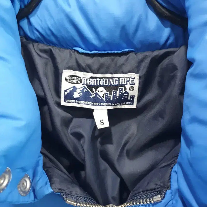 [BUNJANG] BAPE Blue Hooded Padded Jumper / [정품]매장판 파란색 후드 패딩 점퍼 컨디션 좋아요. 케어라벨 사진참고요