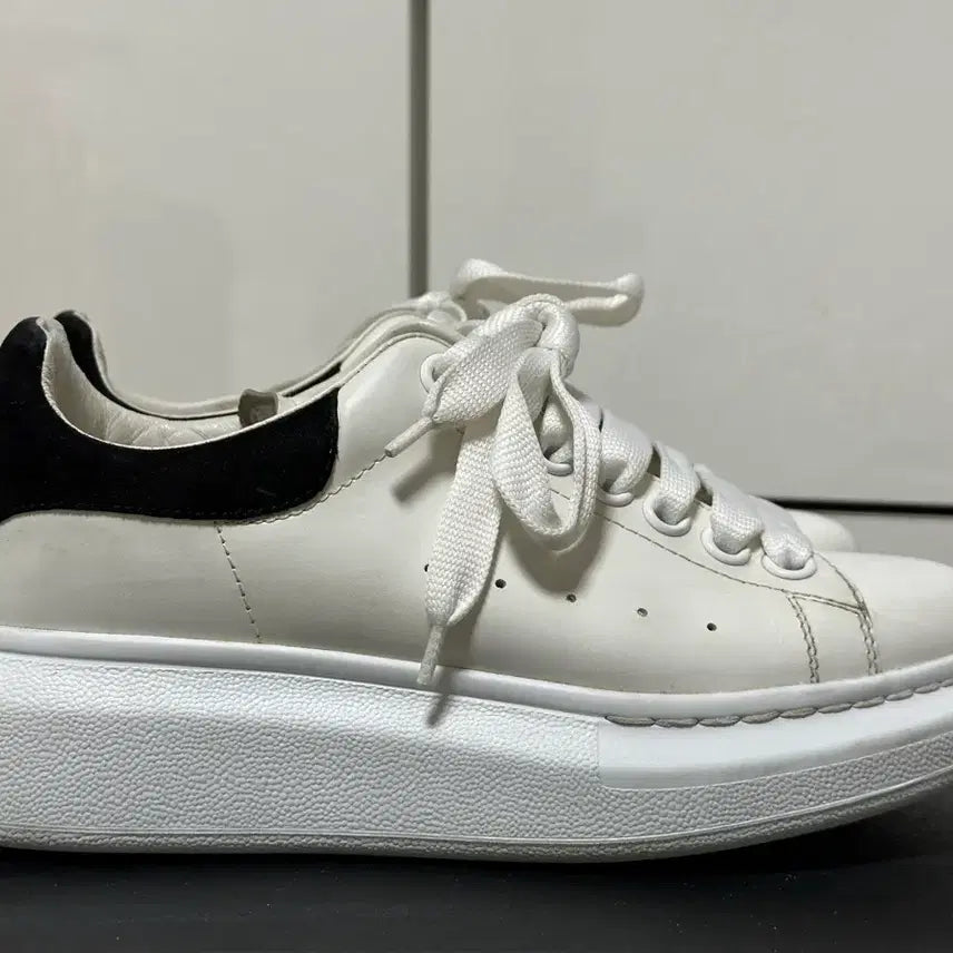 [BUNJANG] Alexander McQueen Oversized Sole Sneakers Size 35 / 알렉산더 맥퀸 오버솔 스니커즈 35사이즈