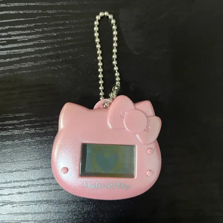 [BUNJANG] Vintage Hello Kitty Tamagotchi / 고전 키티 마다고치