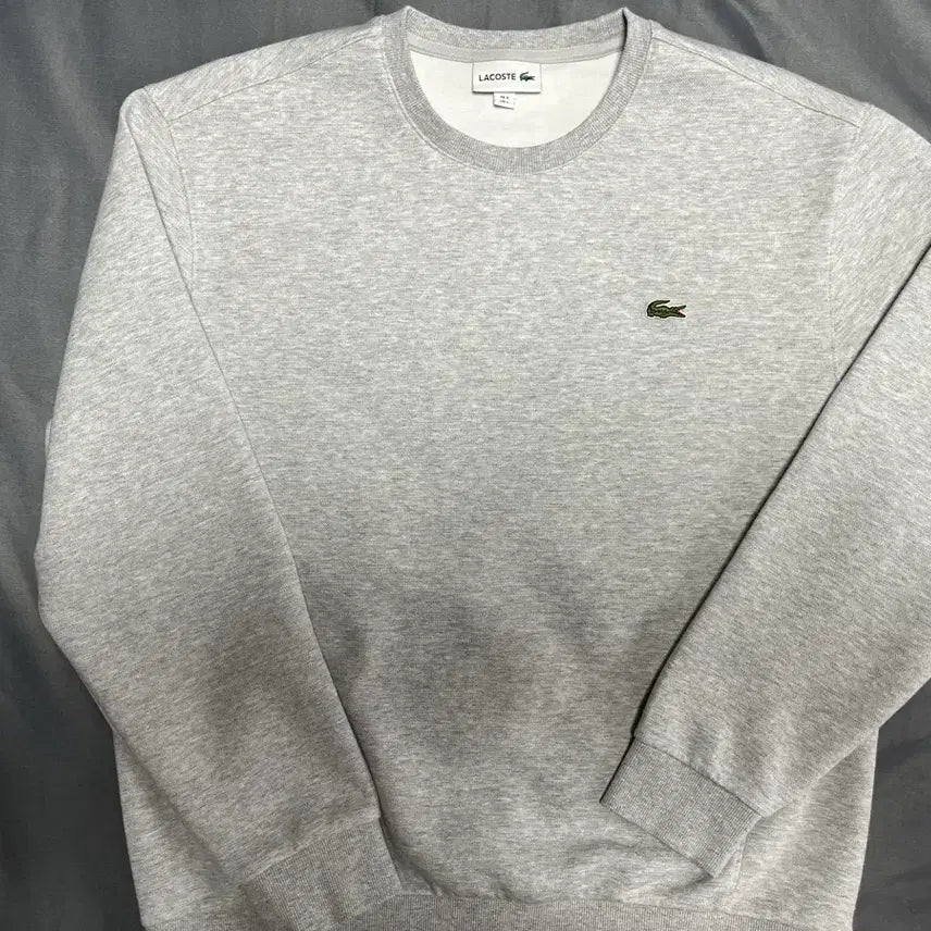 [BUNJANG] Lacoste Technical Hooded Sweatshirt &amp; Sweatshirt Bundle / 라코스테 테크니컬 후드 스웻셔츠 및 맨투맨 일괄 판매합니다.