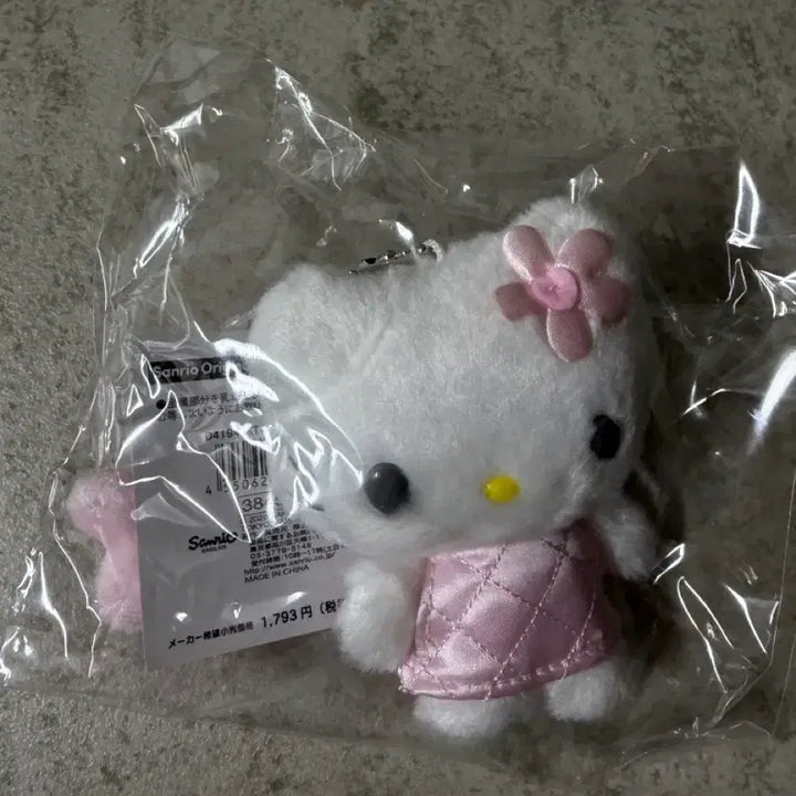 [BUNJANG] Sanrio Quilt Series Mascot Kitty Pink Plush Charm / 산리오 퀼트시리즈 마스코트 키티 핑크