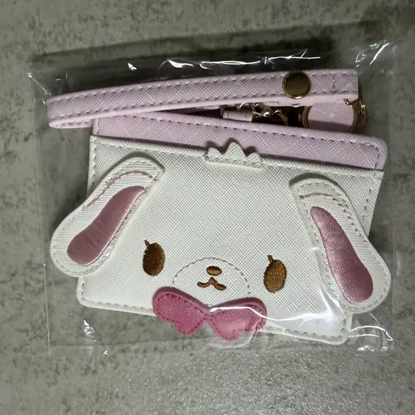 [BUNJANG] Sanrio Limited Edition Shirokuro Rabbit Pass Case / 산리오 한정판 시로우사 릴패스 카드지갑