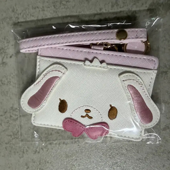 [BUNJANG] Sanrio Limited Edition Shirokuro Rabbit Pass Case / 산리오 한정판 시로우사 릴패스 카드지갑