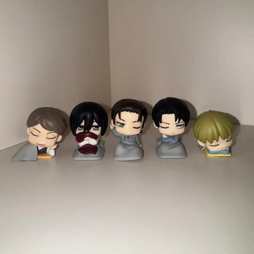 [BUNJANG] Attack on Titan Onemutan Gacha Figure Full Set (Sealed) / 진격의 거인 오네무탄 가챠 피규어 풀세트