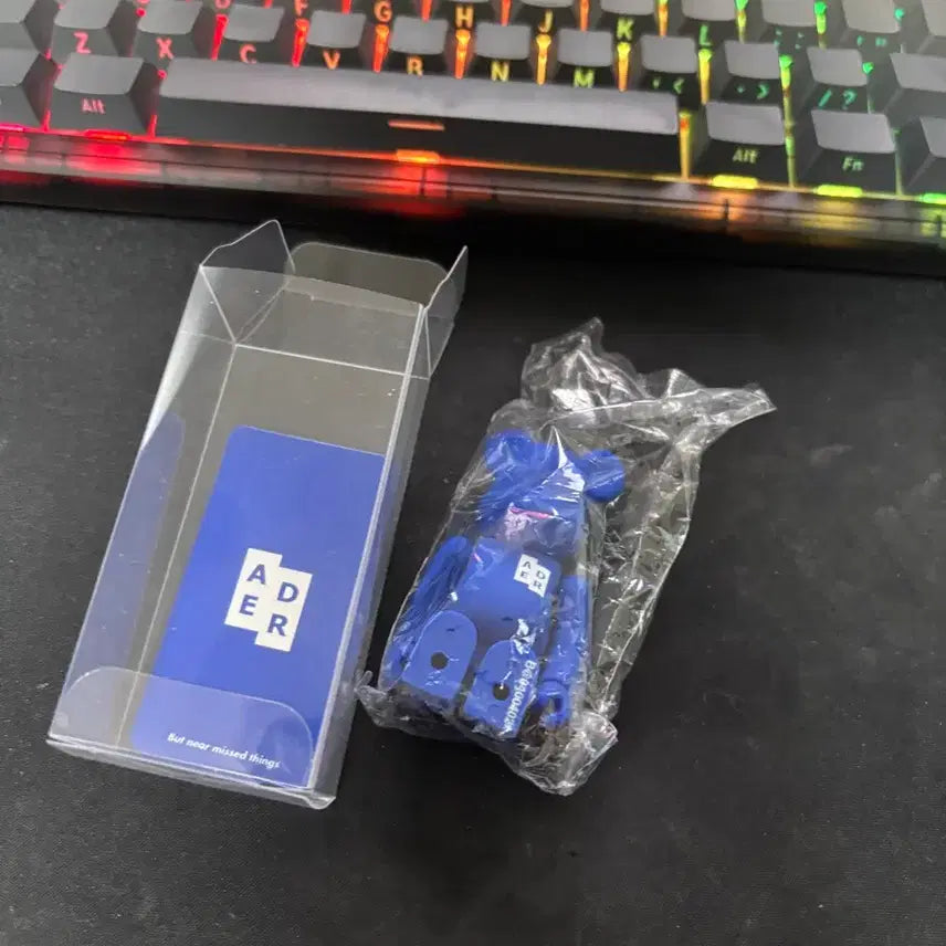 [BUNJANG] Ader Error Bearbrick Series 1 (Sealed) / 미개봉 카드o) 아더에러 베어브릭