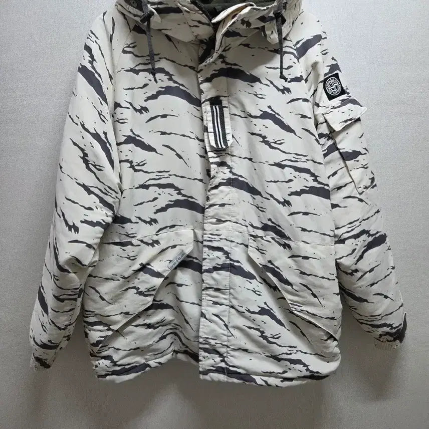 [BUNJANG] Stone Island Zebra Padded Jacket / 스톤아일랜드 지브라 패딩