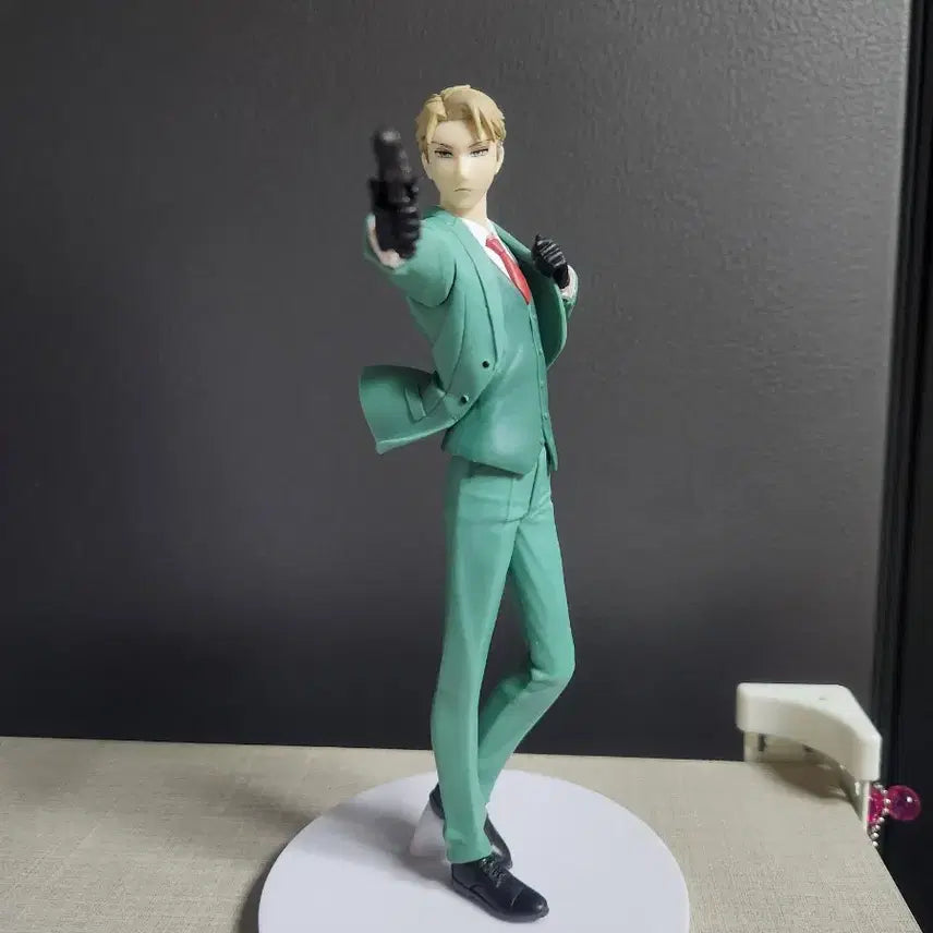 [BUNJANG] Spy x Family Loid Forger Figure / 스파이 패밀리 로이드 포저 피규어