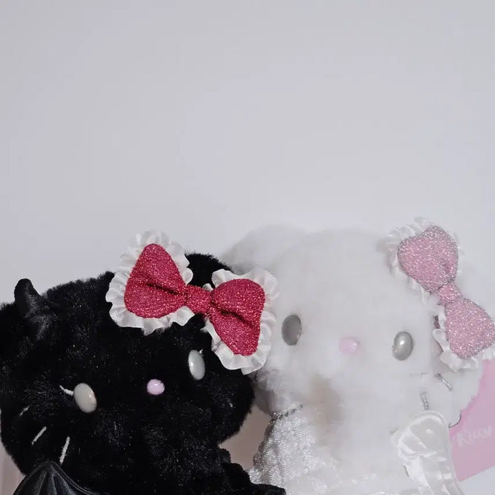 [BUNJANG] Sanrio Kitty Angel &amp; Devil Mascot Bundle Set / 산리오 천사악마 키티 마스코트 일괄 양도해요!