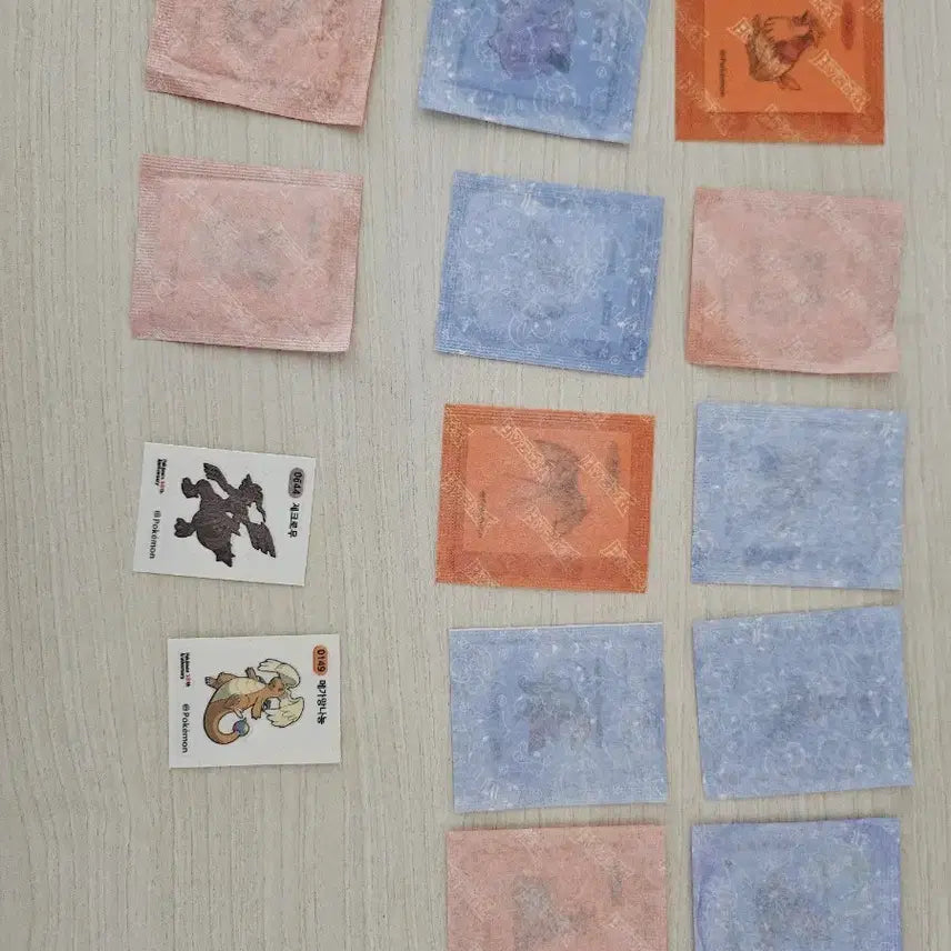 [BUNJANG] Pokemon Sticker Set (Sealed and Unsealed) / 포켓몬 띠부실 미개봉 12개 개봉 2개