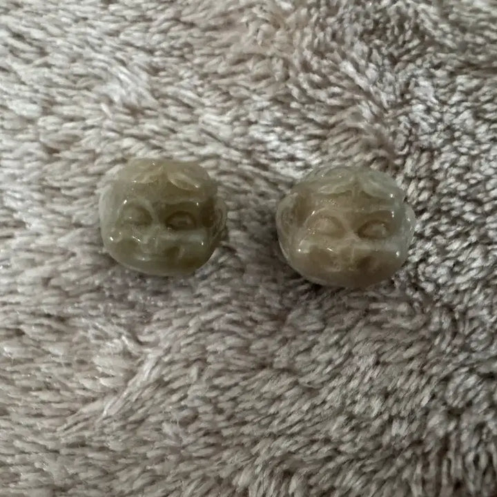 [BUNJANG] Handmade Barley Root "Monkey King" Carved Beads (Set of 2) / 천연 보리근 손오공  음피 수공 핸드메이드 조각 구슬 2개(11~13m