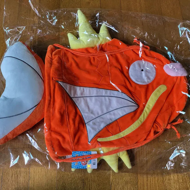 [BUNJANG] Magikarp Drawstring Bag (Sports Day) / 잉어킹 조리개 가방(스포츠데이) + 창백카츄 종이 썬캡 판매합니다