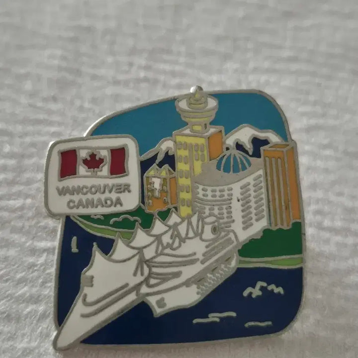 [BUNJANG] Vancouver, Milka, France Vintage Badge Set / 밴쿠버/밀카/프랑스 빈티지 뱃지 핀버튼