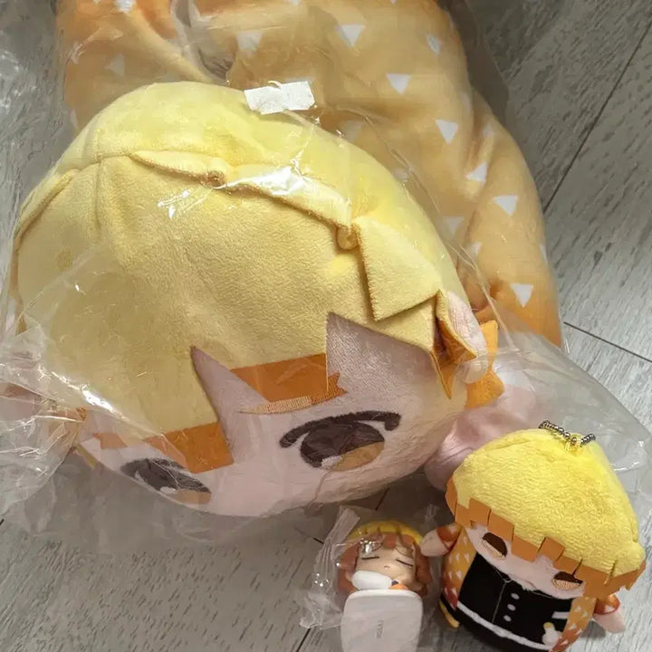 [BUNJANG] Demon Slayer Zenitsu Onemutan Tissue Plush Bundle Set / 귀멸의 칼날 젠이츠 오네무탄 마메메이토 티슈누이 일괄 양도