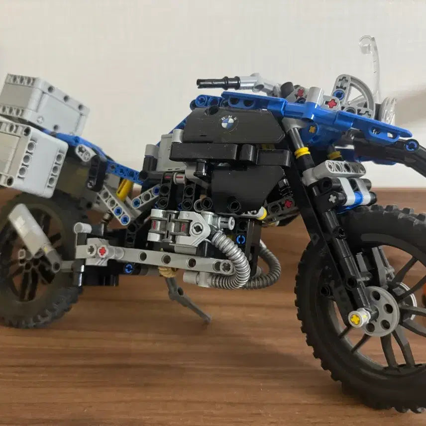 [BUNJANG] LEGO Technic 42063 Assembly Set / 레고 테크닉 42063 팝니다