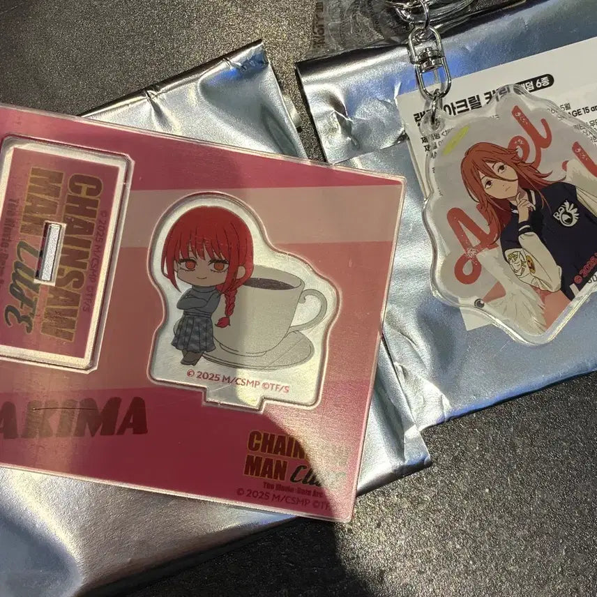 [SOLD OUT] 체인소맨 콜라보카페 마키마 아크릴스탠드