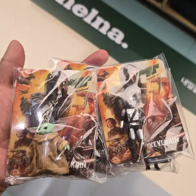 [BUNJANG] The Mandalorian &amp; Grogu Megabox Keychain Set (2 Types) / 스타워즈 만달로리안과 그로구 메가박스 키체인 2종 세트 팝니다
