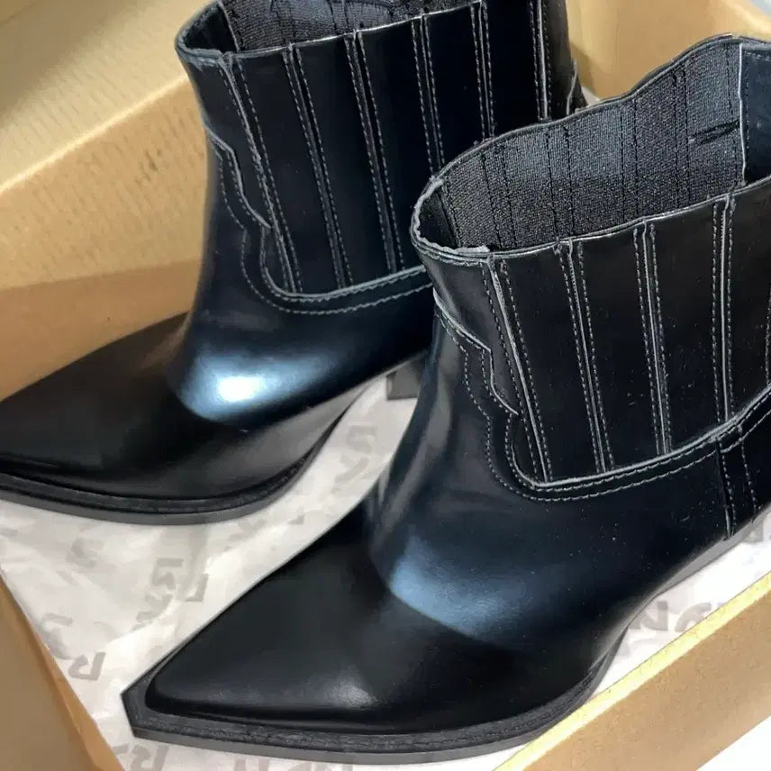 [SOLD OUT] ZARA 자라 블랙 앵클 부츠