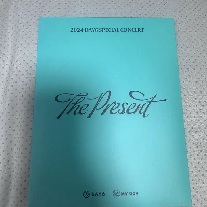 [BUNJANG] Day6 Concert Gift Photocard &amp; Sticker Set / 데이식스 콘서트 기프트