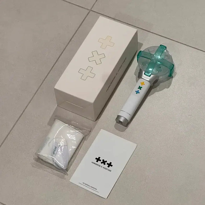 [BUNJANG] TXT Tomorrow x Together Official Lightstick Moa Bong Bundle Set / 투바투(투모로우바이투게더) 공식 응원봉 모아봉 풀박스 판매합니다.