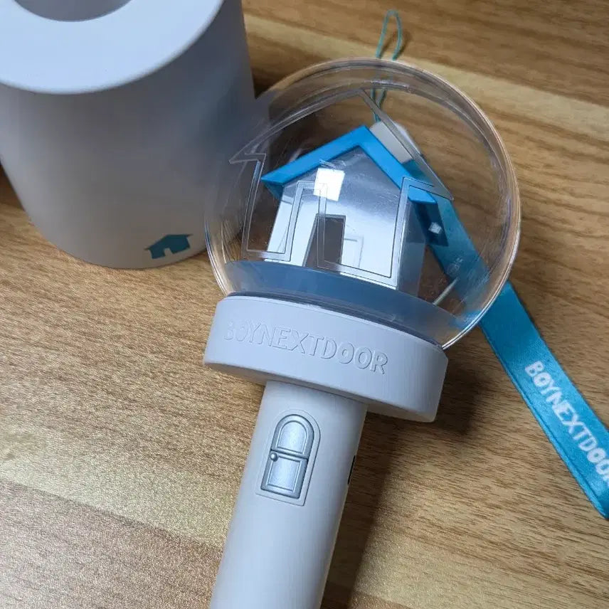 [BUNJANG] BOYNEXTDOOR Official Lightstick / 보이넥스트도어 공식 응원봉