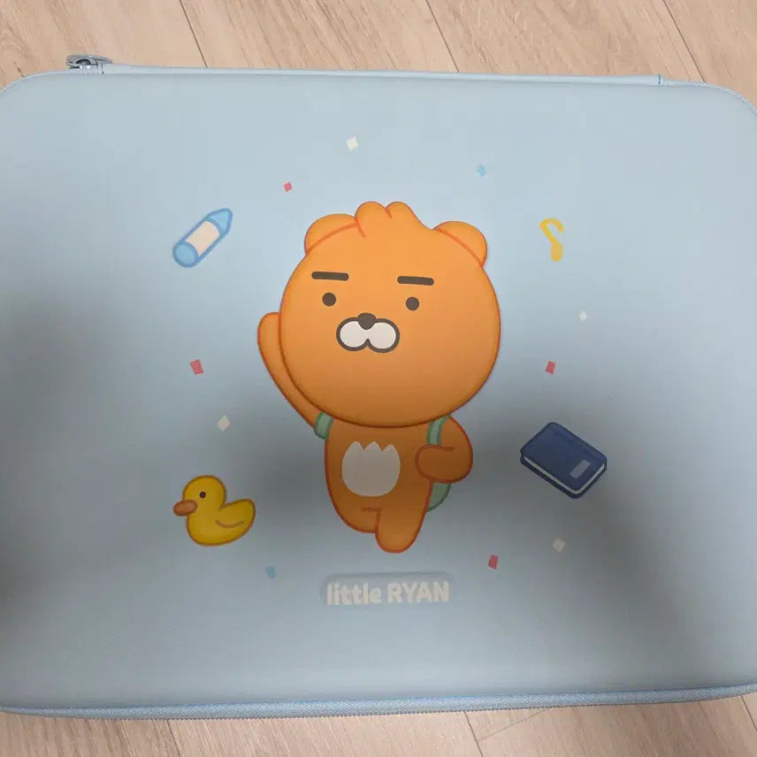 [BUNJANG] Kakao Friends Little Ryan 13-inch EVA Laptop Pouch / [ 반 중고 ] 카카오 리틀 프렌즈 LF 13인치 EVA 노트북 파우치
