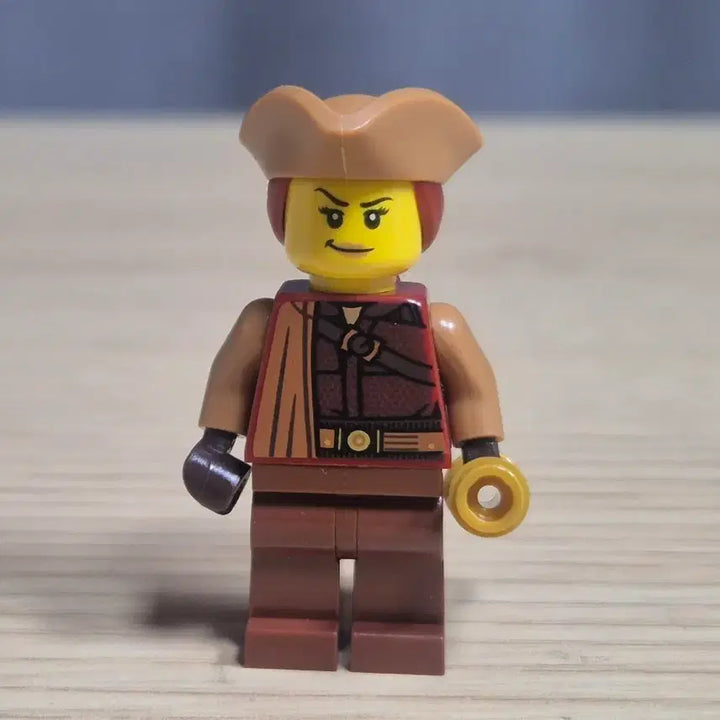 [BUNJANG] LEGO Pirates First Mate Minifigure / 레고 해적 일등항해사 미니피규어