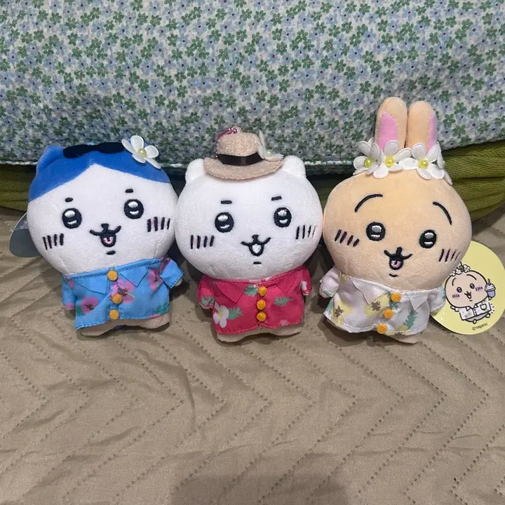 [BUNJANG] Chiikawa Hachiware Usagi Travel Mascot Plush Set / 치이카와 하치와레 우사기 여행 가고 싶다 마스코트(택유) 뽑기