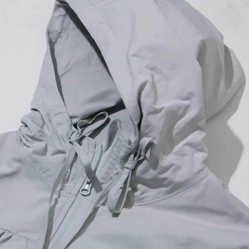 [BUNJANG] PLACE STUDIO Shirring Essential Frill Hem Windbreaker Hoodie Jacket - Mint / 플레이스 스튜디오 셔링 에센셜 밑단 프릴 윈드 브레이커 후드 자켓 민트