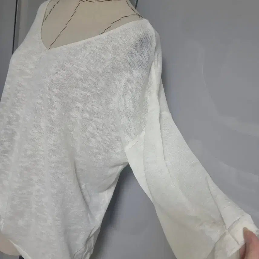 [BUNJANG] Plus Size Cream V-Neck Knit Top / 빅사이즈 크림 화이트 브이넥 니트 66~99