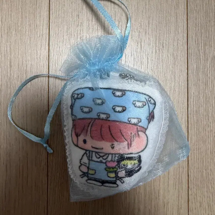 [BUNJANG] ANDTEAM Eiji Cushion Keychain / 북슬이 앤팀 의주 키링 비공굿
