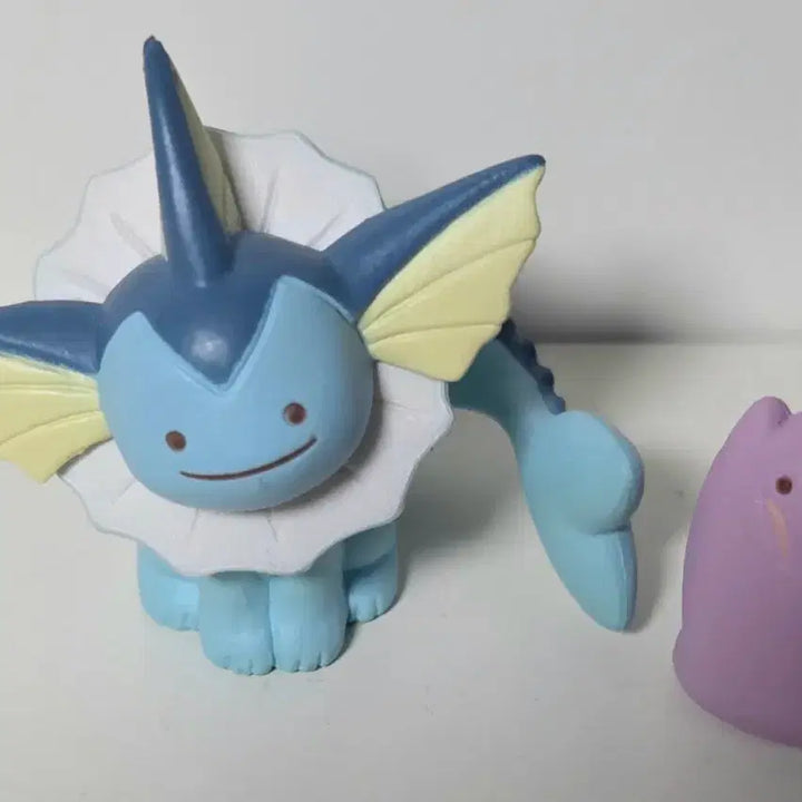 [BUNJANG] Pokemon Metamon Vaporeon Transform Gacha Figure / 포켓몬 변신 메타몽 샤미드 피규어 가챠